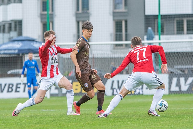 但同时也面 但同时也面